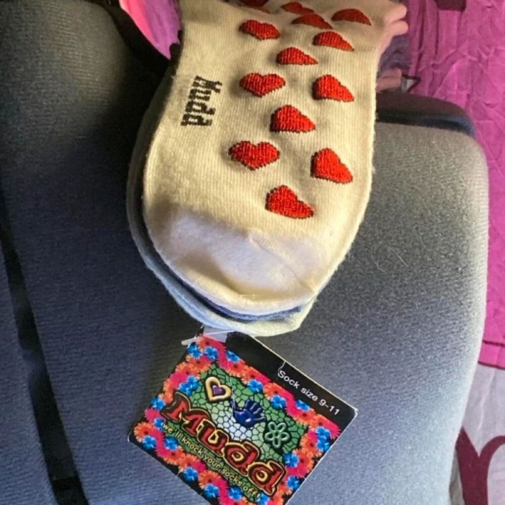 Vintage Mudd 3 pairs of socks with hearts, size 9-11
